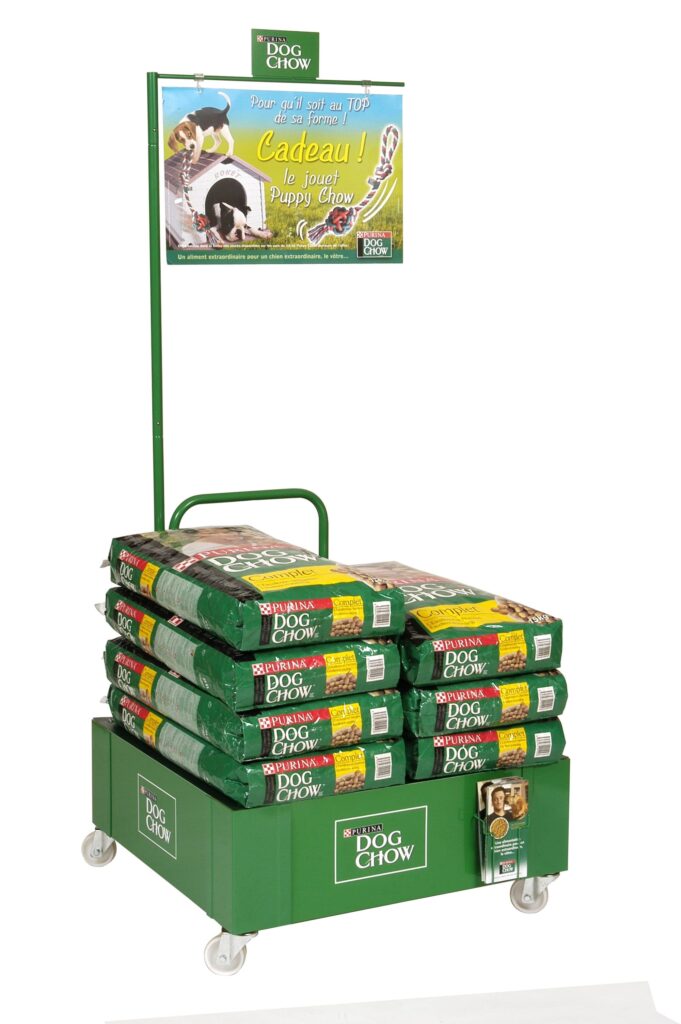 Métal découpé et plier sur mesure pour de la PLV pour des croquette pour chien de DOG CHOW. Impression numérique avec habillage